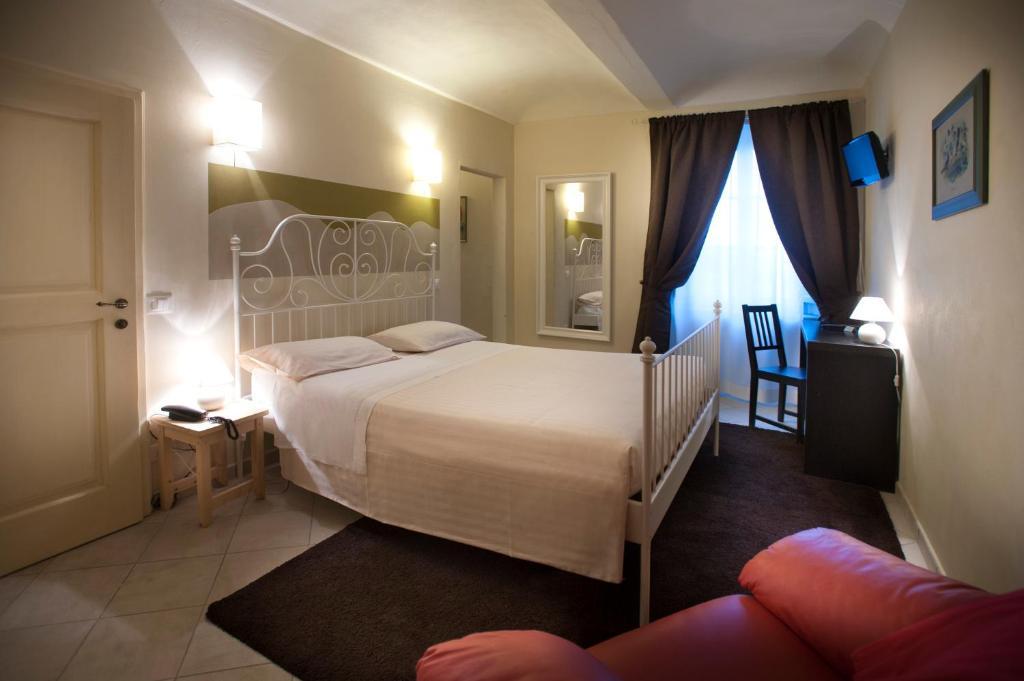 Hotel Il Campanile Cherasco Cameră foto